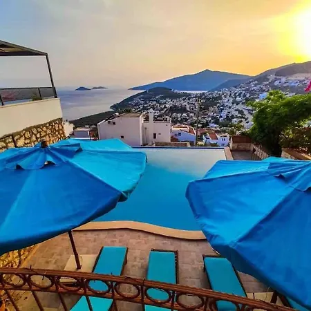 Deniz Manzarali Ozel Havuzlu Kaş