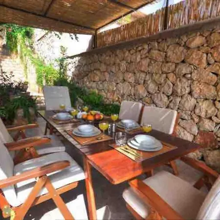 Villa Deniz Manzarali Ozel Havuzlu